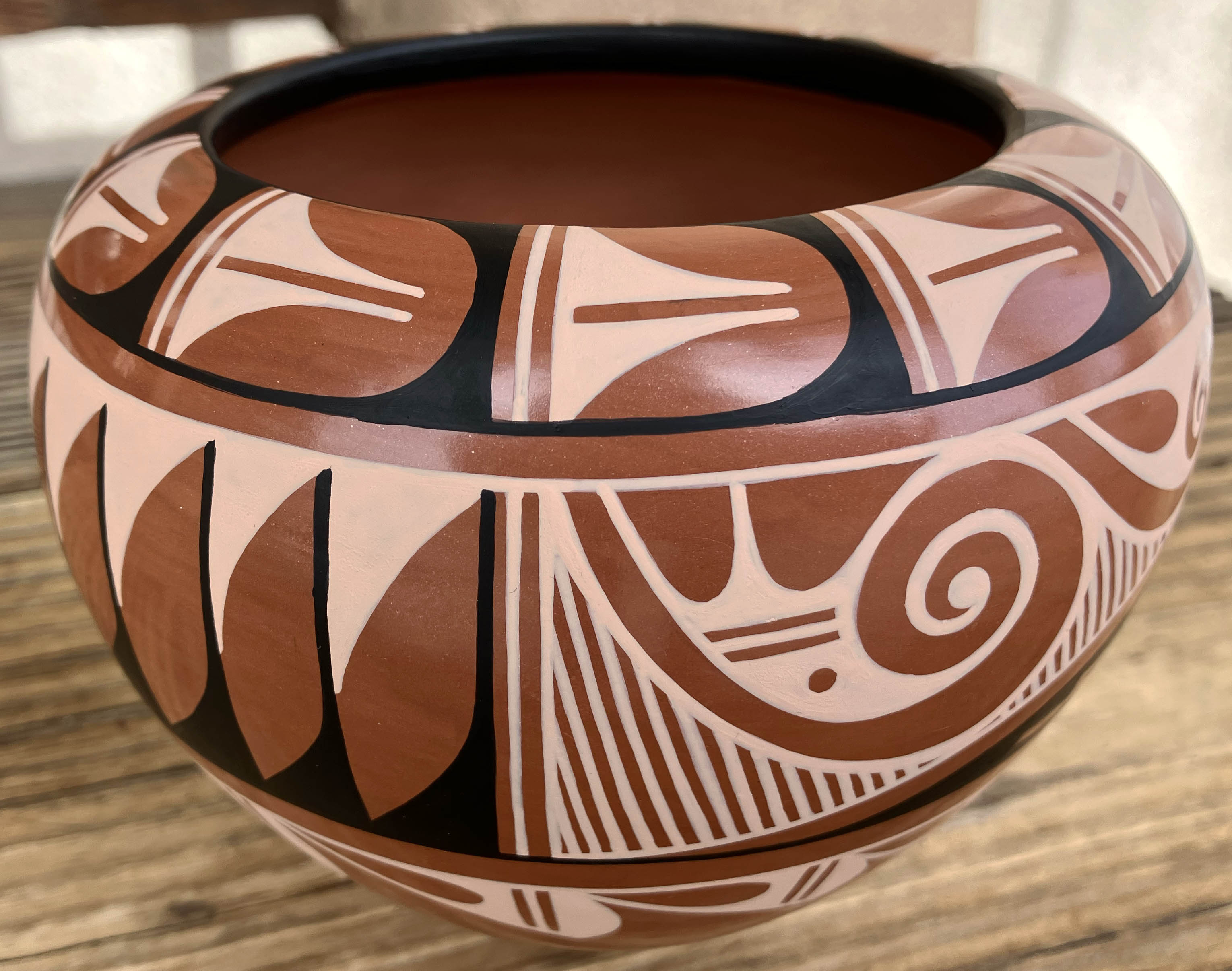 Caroline Loretto | Jemez Pueblo Pot | Penfield Gallery of Indian Arts | Albuquerque, New Mexico